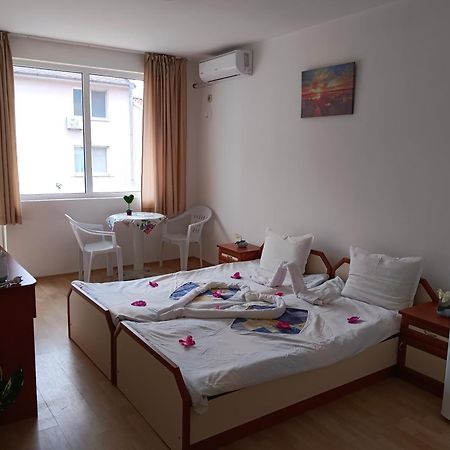Стаи За Гости Ники Nessebar Exterior foto